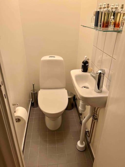Modern Laegenhet Med Balkong Appartement *